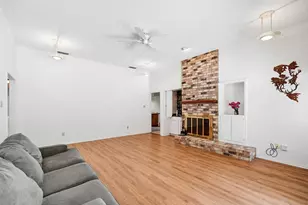 2401 Oak Shadow Ct, Arlington, TX 76017 - Photo 7
