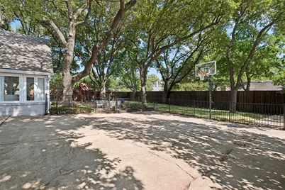 4138 Cedarbrush Drive, Dallas, TX 75229 - Photo 35