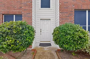 317 E Clover Park Dr, Fort Worth, TX 76140 - Photo 5