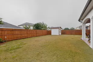 317 E Clover Park Dr, Fort Worth, TX 76140 - Photo 31