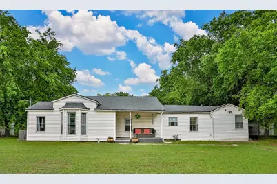 1520 Olive Street, Gainesville, TX 76240 - Photo 1