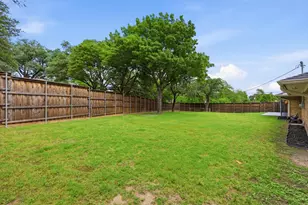 1909 W Red Bird Ln, Dallas, TX 75232 - Photo 33