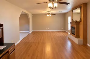 530 Richardson St, Jacksboro, TX 76458 - Photo 5