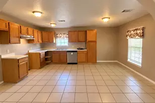 530 Richardson St, Jacksboro, TX 76458 - Photo 7