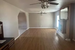 530 Richardson St, Jacksboro, TX 76458 - Photo 5