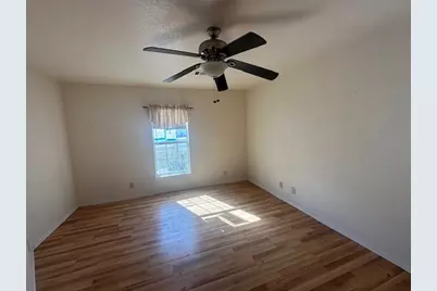 530 Richardson Street, Jacksboro, TX 76458 - Photo 11