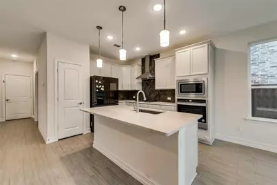 714 Creekwater Lane, Garland, TX 75043 - Photo 9