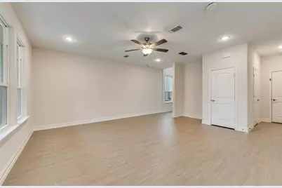 714 Creekwater Lane, Garland, TX 75043 - Photo 7