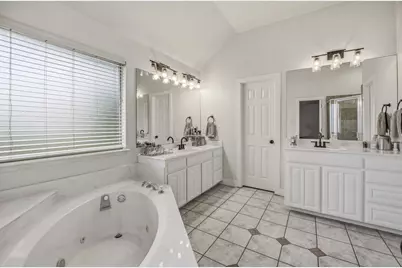10541 Rancho Viejo Way, Fort Worth, TX 76036 - Photo 17