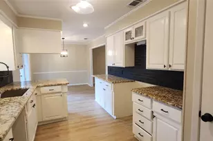 2821 Windy Dr, Commerce, TX 75428 - Photo 15