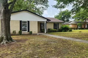 2821 Windy Dr, Commerce, TX 75428 - Photo 3