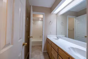 2505 Copper Creek Ln, Carrollton, TX 75006 - Photo 21