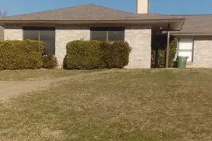 302 Shady Valley Dr, Mansfield, TX 76063 - Photo 1