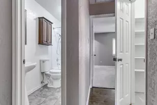 6900 Sandstone Ct, Fort Worth, TX 76120 - Photo 11