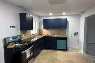 821 Travis St, Garland, TX 75040 - Photo 3