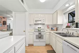 15221 Berry Trail, Dallas, TX 75248 - Photo 5