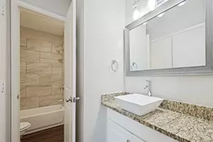 1122 N Center Street N, Arlington, TX 76011 - Photo 27