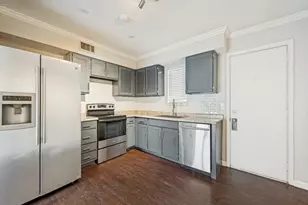 1122 N Center Street N, Arlington, TX 76011 - Photo 3