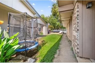 1122 N Center Street N 1122 and #1124, Arlington, TX 76011 - Photo 31