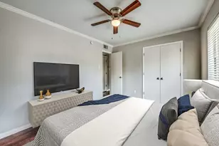 1122 N Center Street N, Arlington, TX 76011 - Photo 9
