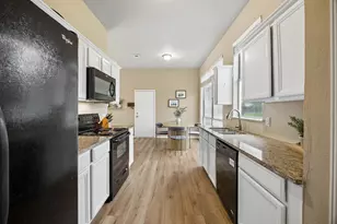 1419 Bogard Ln, Lewisville, TX 75077 - Photo 11