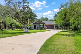 2513 Christine Dr, Granbury, TX 76048 - Photo 29
