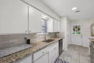 105 S Weatherred Dr, Richardson, TX 75080 - Photo 11
