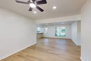 2530 Robin Ln, Garland, TX 75041 - Photo 9