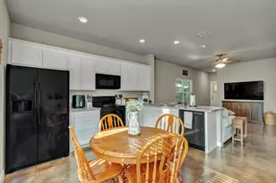 609 N Cummings Dr, Alvarado, TX 76009 - Photo 11