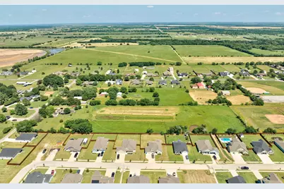 305 Swaha Drive, Tioga, TX 76271 - Photo 3