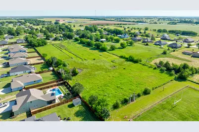 305 Swaha Drive, Tioga, TX 76271 - Photo 5
