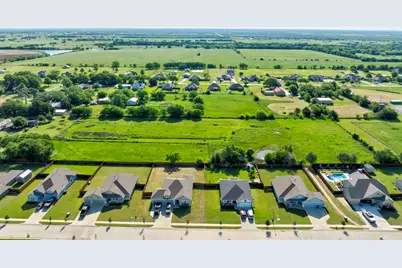 305 Swaha Drive, Tioga, TX 76271 - Photo 3