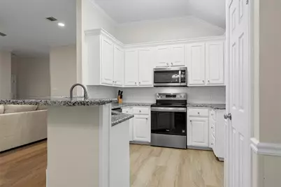 209 W Karnes Drive, Waco, TX 76706 - Photo 7