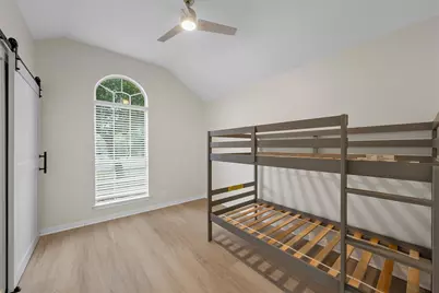 209 W Karnes Drive, Waco, TX 76706 - Photo 19