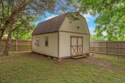 209 W Karnes Drive, Waco, TX 76706 - Photo 23