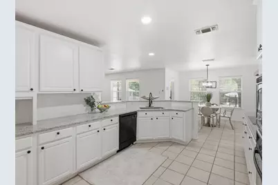 6600 Silver Oak Lane, Fort Worth, TX 76135 - Photo 5