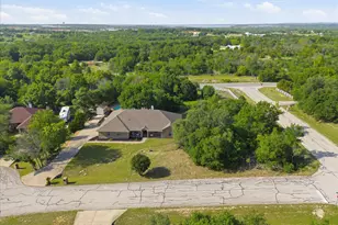 6600 Silver Oak Ln, Fort Worth, TX 76135 - Photo 31