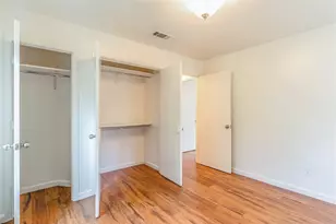910 Tamara Ln, Grand Prairie, TX 75051 - Photo 9