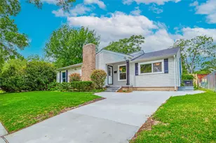 910 Tamara Ln, Grand Prairie, TX 75051 - Photo 3