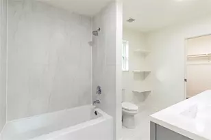 910 Tamara Ln, Grand Prairie, TX 75051 - Photo 17