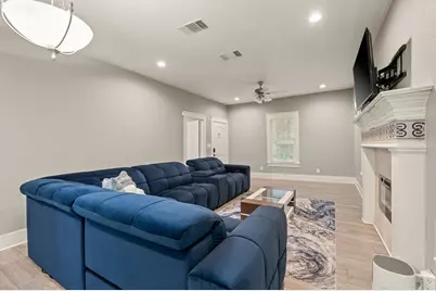 800 N Clements Street, Gainesville, TX 76240 - Photo 9