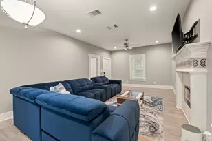 800 N Clements St, Gainesville, TX 76240 - Photo 9