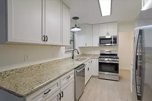 100 E Cunningham St, Bonham, TX 75418 - Photo 17