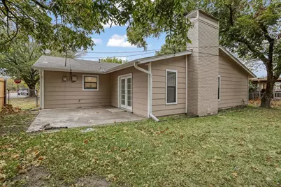 100 E Cunningham Street, Bonham, TX 75418 - Photo 9