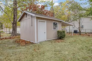 100 E Cunningham St, Bonham, TX 75418 - Photo 5