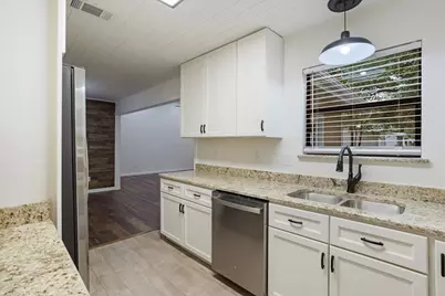 100 E Cunningham Street, Bonham, TX 75418 - Photo 19