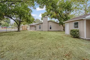 100 E Cunningham St, Bonham, TX 75418 - Photo 7