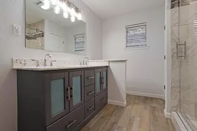 100 E Cunningham Street, Bonham, TX 75418 - Photo 25
