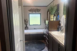1200 Shoreline Cir, Chandler, TX 75758 - Photo 9