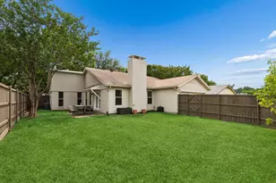 10831 Hayfield Dr, Dallas, TX 75238 - Photo 27